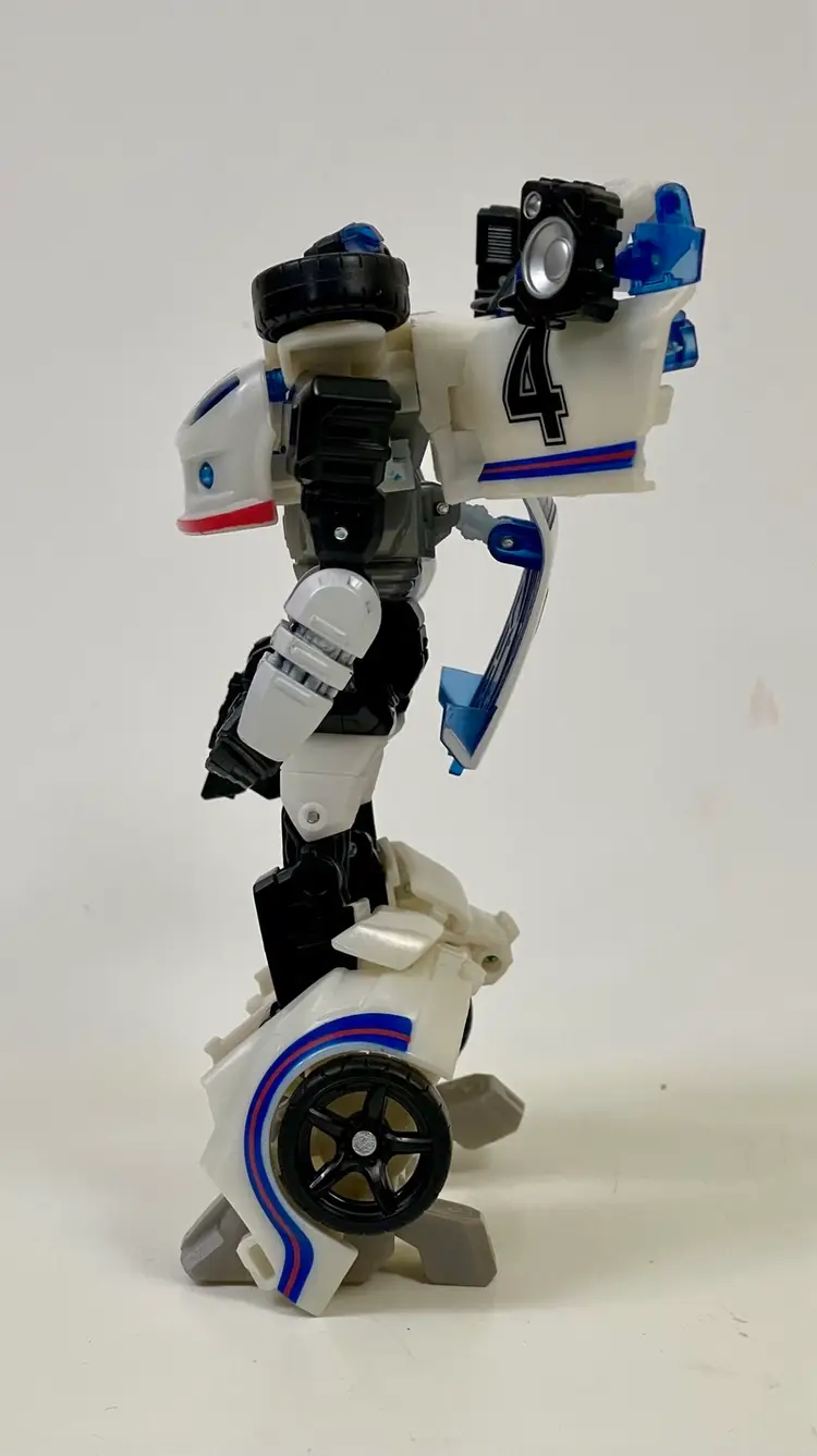 Transformers Reveal The Shield Special Ops Jazz Deluxe Class