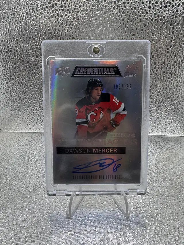 2021-22 Upper Deck Credentials Debut Ticket Access Autographs #DTAADM Dawson Mercer/199