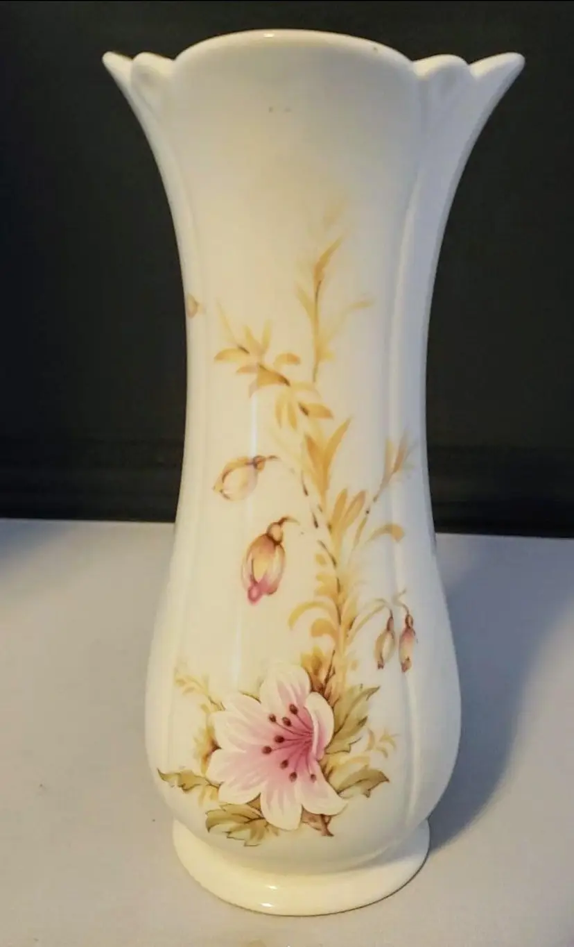 Vintage 1984 Royal Winton Vase Harvest Lily Design Staffordshire England