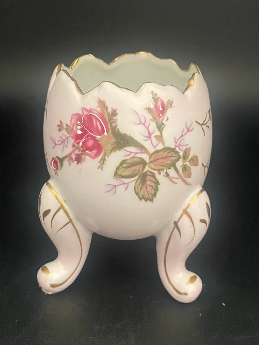 Napco Porcelain 3-Footed Cracked Egg-Shaped Small Vase