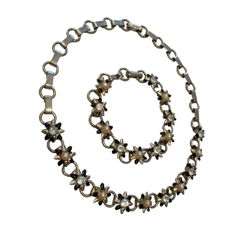 Vintage 1950’s MCM Goldtone Rivet & Swedge Black Atomic Enamel Flower Necklace 15” & Bracelet 7.5” Set