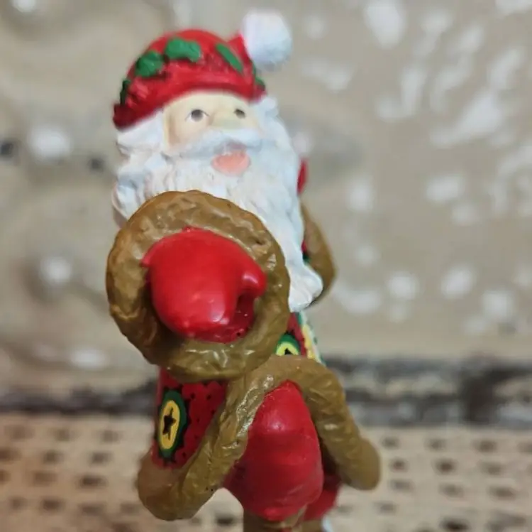 Mary Engelbreit "Make Good Cheer" Santa w/ Snowballs Christmas  Figurine