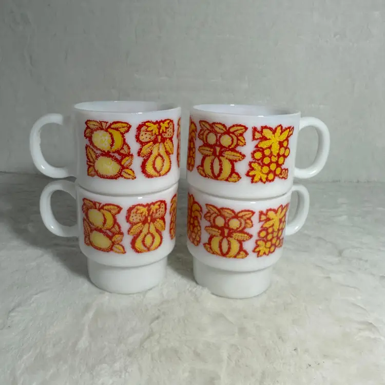 Vintage Stackable Milk Glass Mugs Set of 4 Yellow Red  Coffee Mug Cups Hazelware Fruit W6809 Stackers