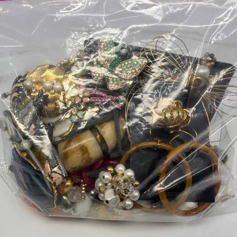 Mixed Jewelry Lot: Wearable + Craft: Bakelite & More