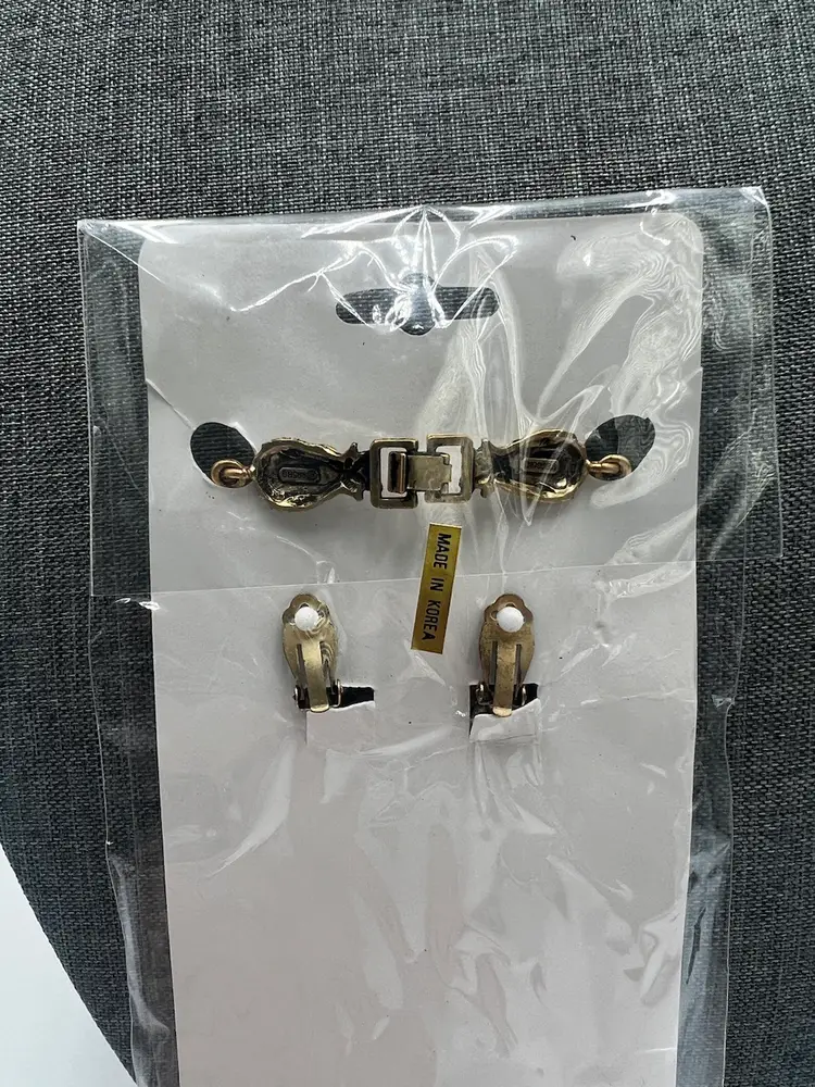 Vintage 16” NOS Gold Color Fruit Necklace Pineapple Banana Apple Strawberry Kitsch