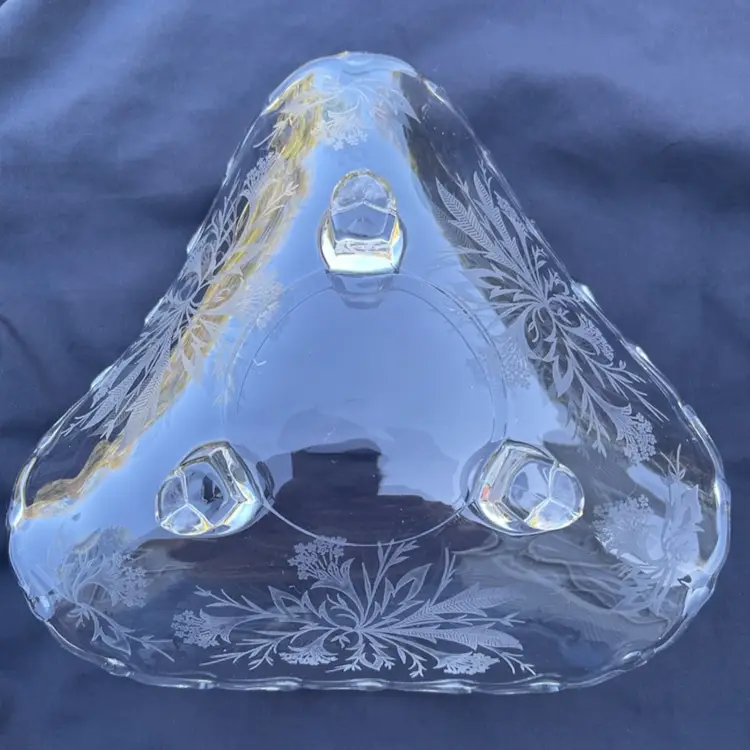 Fostoria Clear Glass Three Footed Bowl Etched Heather Pattern 7"W
2.25"H