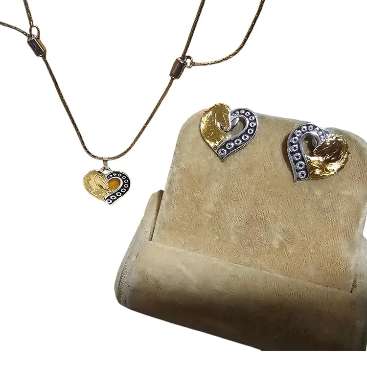 Valentine Sellers Lot!!! 2 Necklaces 2 Pins 1 Stud Earrings And 11 Lose Pendents!!!