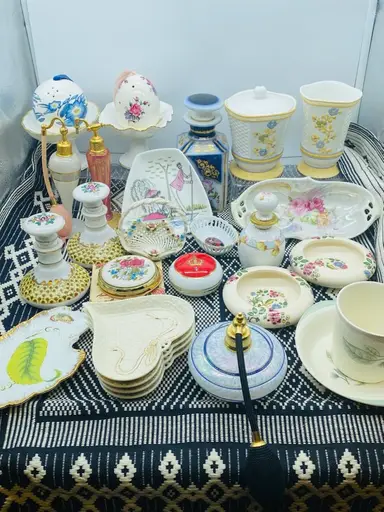 Dresser ware With Claudine