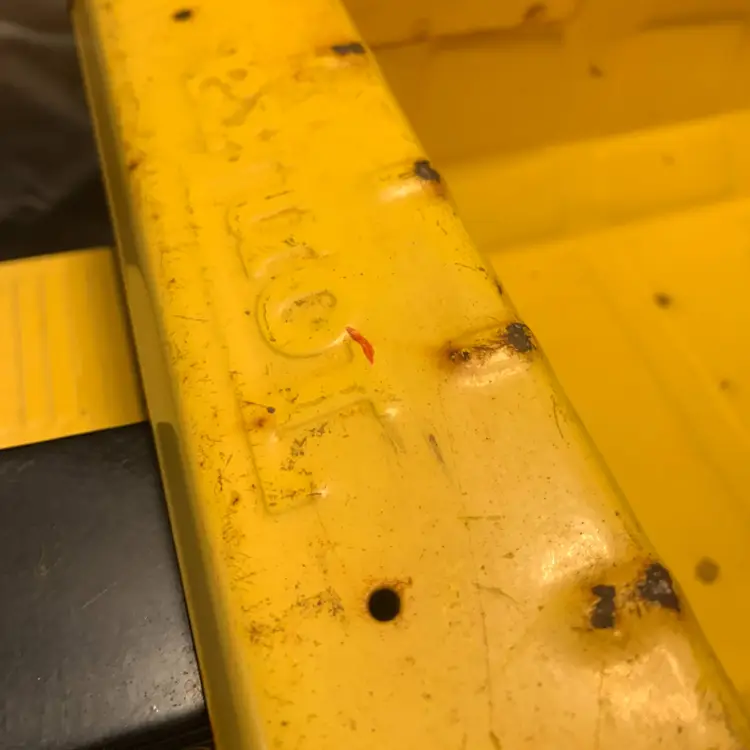 Vintage 1999 Tonka Mighty Dump Truck 768 Hasbro Pressed Steel/Plastic XMB-975