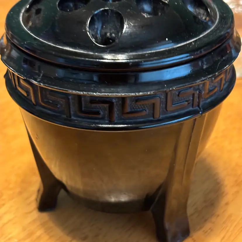 Black Greek Key Vase And Frog