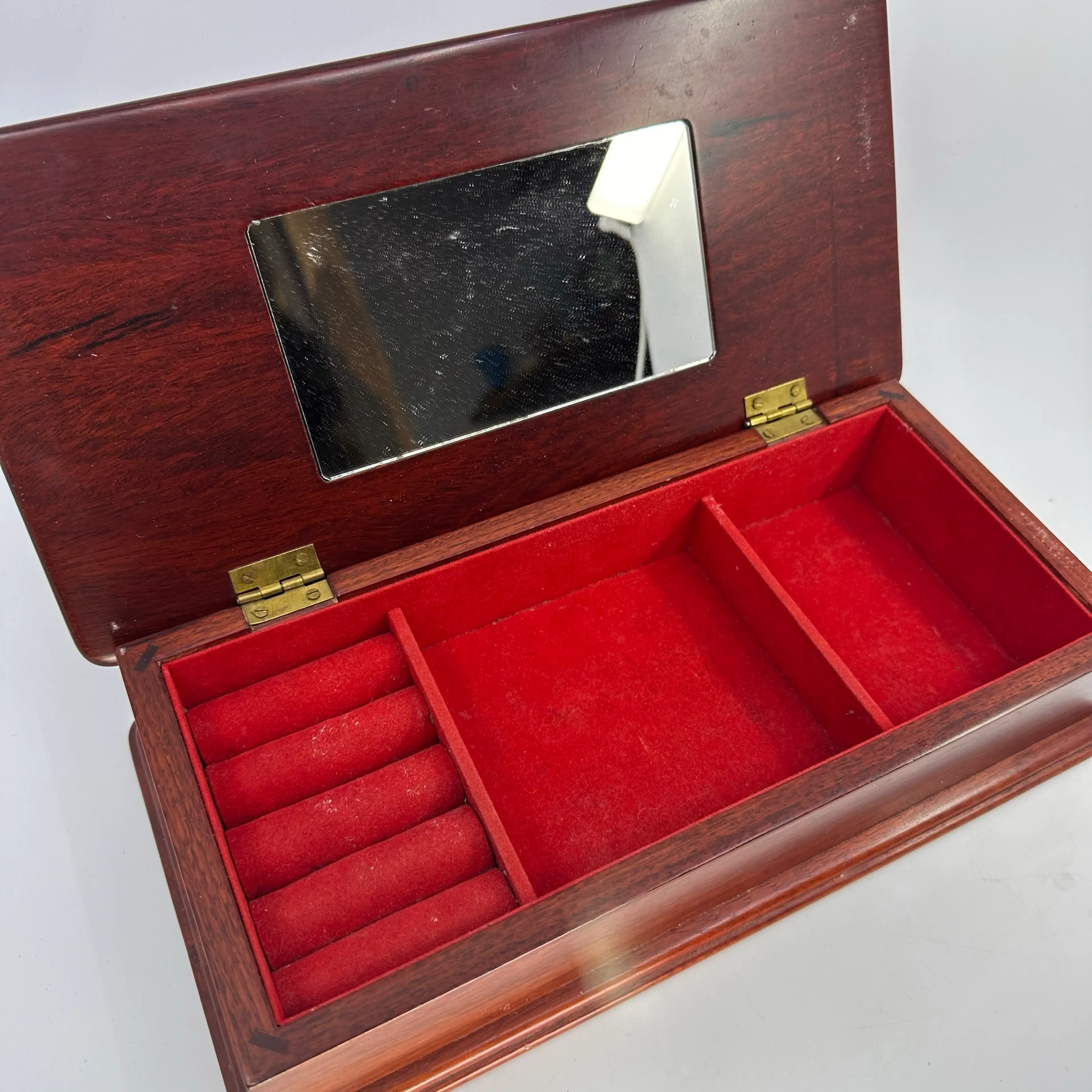 Image 4 of 5