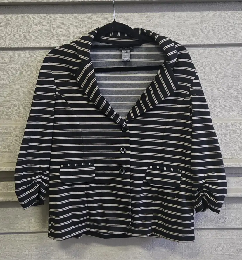 Soho Apparel Ltd. Women's Blazer Size XL