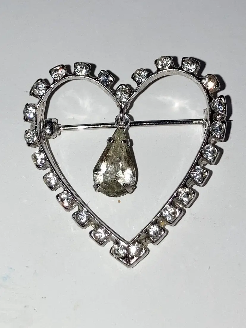 Vintage Sterling Silver Heart Brooch!  Prongset Rhinestones With A Dangling Center Teardrop! 1 1/4”! Acid Tested!!