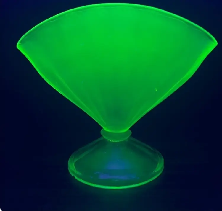 Antique Fenton Uranium Stretch Glass Fan Vase As Is