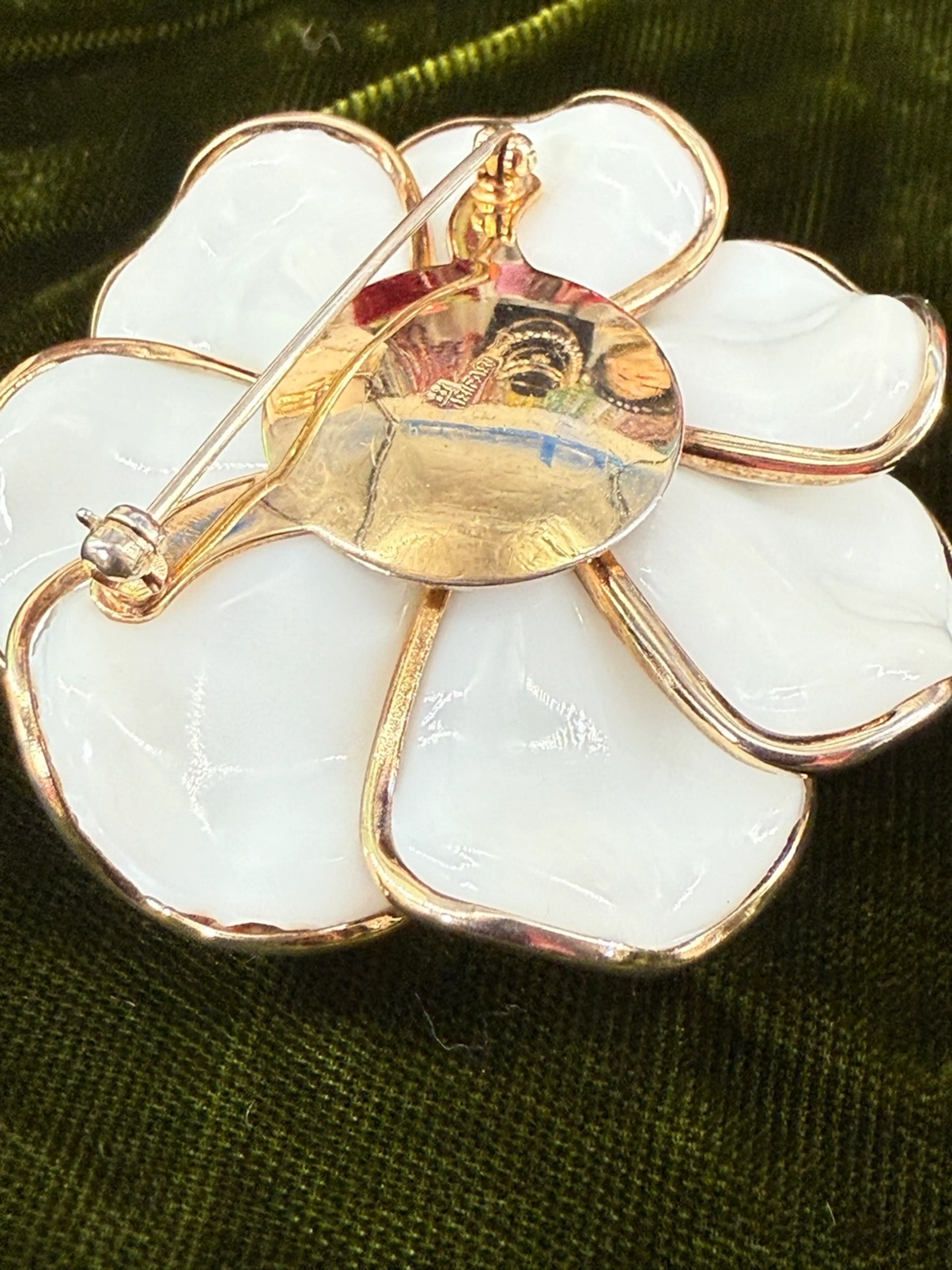 Image 3 of 4