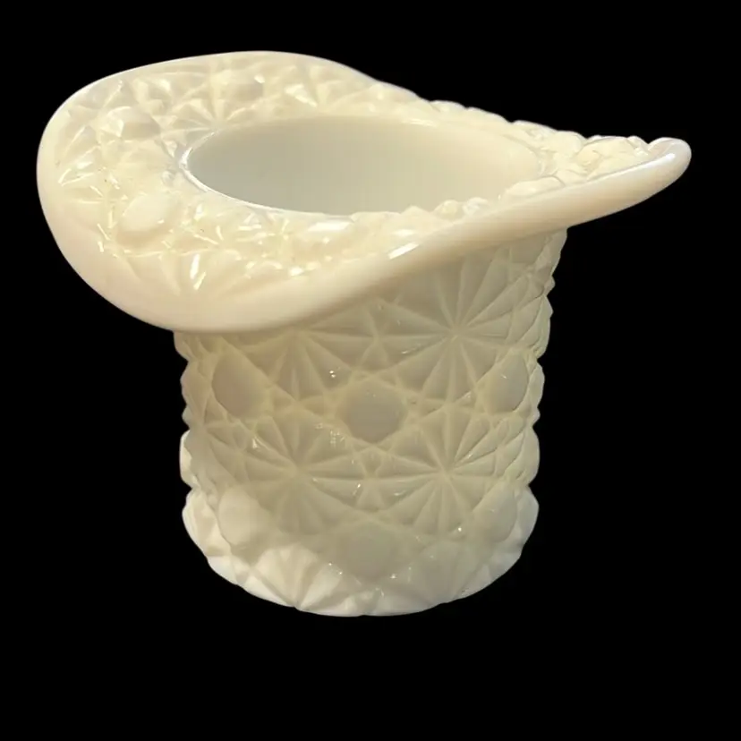 Milk Glass Daisy And Button Top Hat 2” Tall