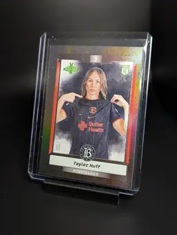 2025 Parkside NWSL Vol 1 Shimmer /100 Taylor Huff RC Bay FC