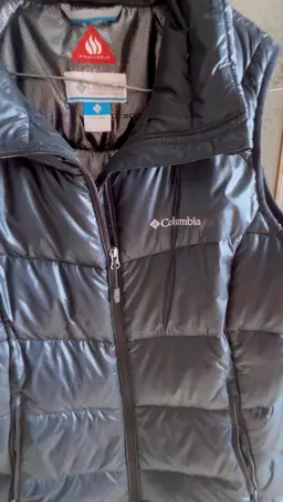 COLUMBIA TURBODOWN OMNI HEAT VEST SIZE L
