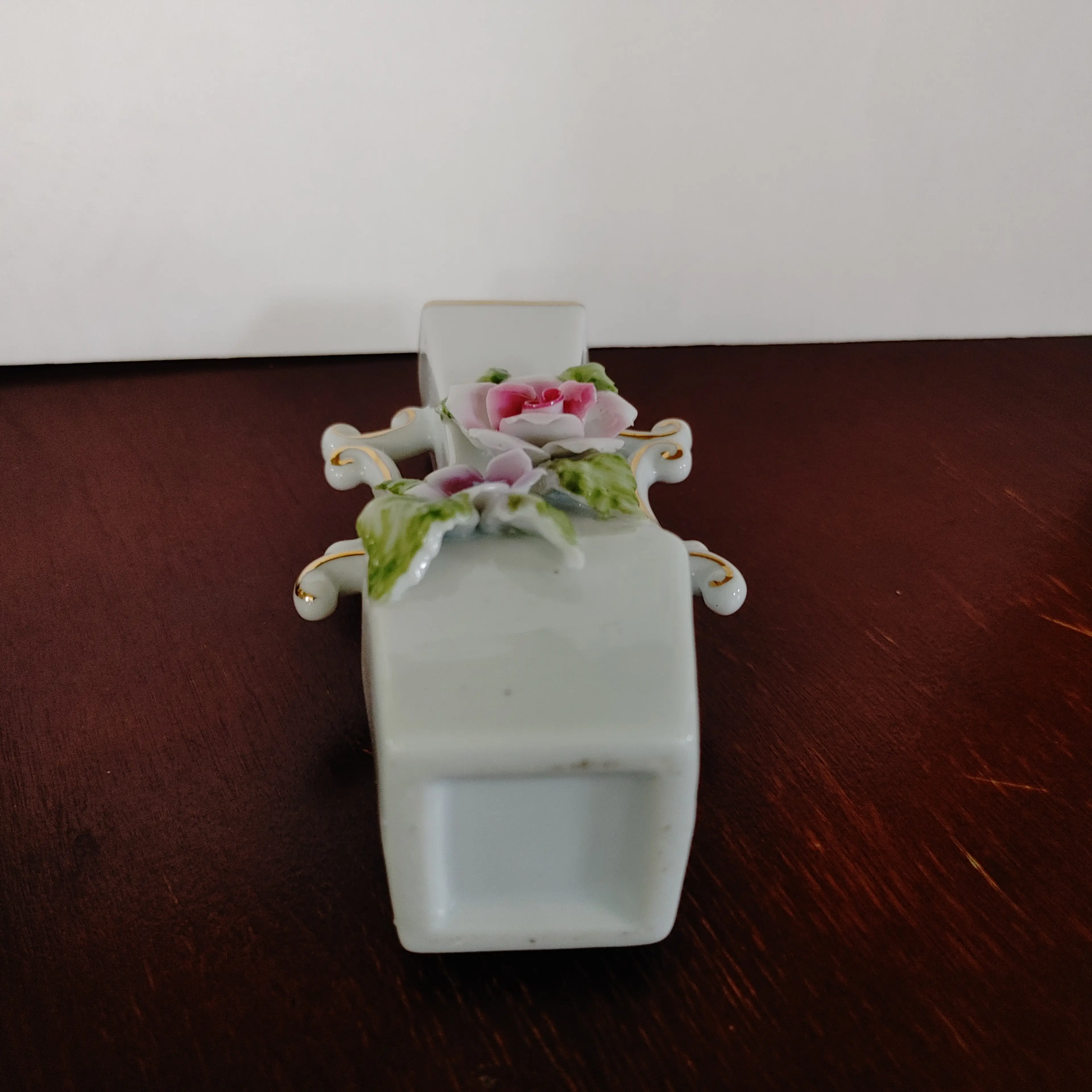 Image 3 of 3