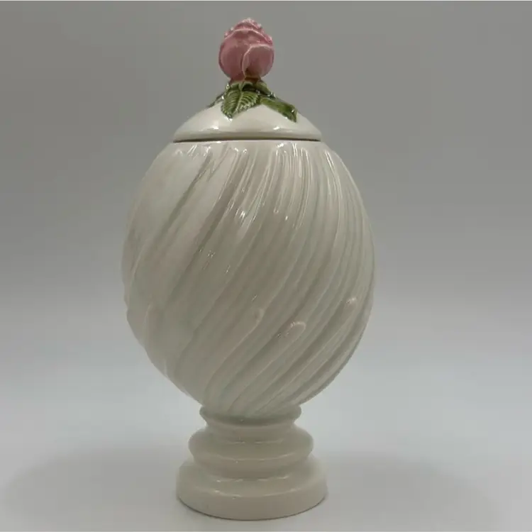 #01 Oval egg shaped collectible vase trinket