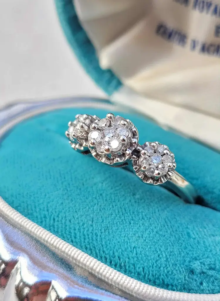 Vtg 10k White Gold Diamond Floral Trilogy Cluster Engagement Ring Sz 9 -5g