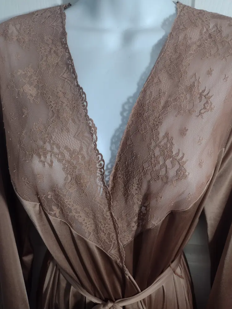 Vintage Vanity Fair Nylon Lace Pegnoir Robe XL (40) Brown Sexy USA