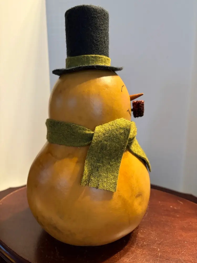 10” Snowman With Corncob Pipe And Top Hat