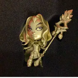 Crystal Maiden Demi Heroes Figurine
