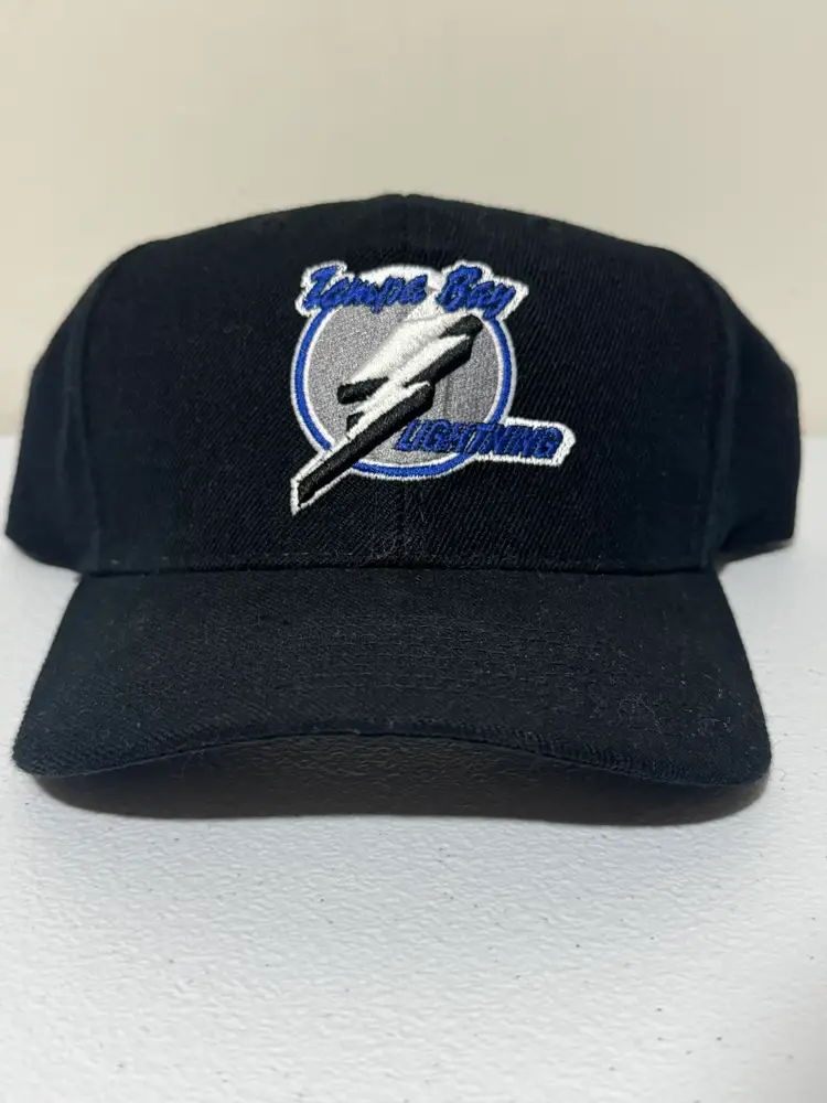 MAKE A $1 OFFER - NEW OLD STOCK 90s SPORTS SPECIALTIES TAMPA BAY LIGHTNING SNAPBACK
