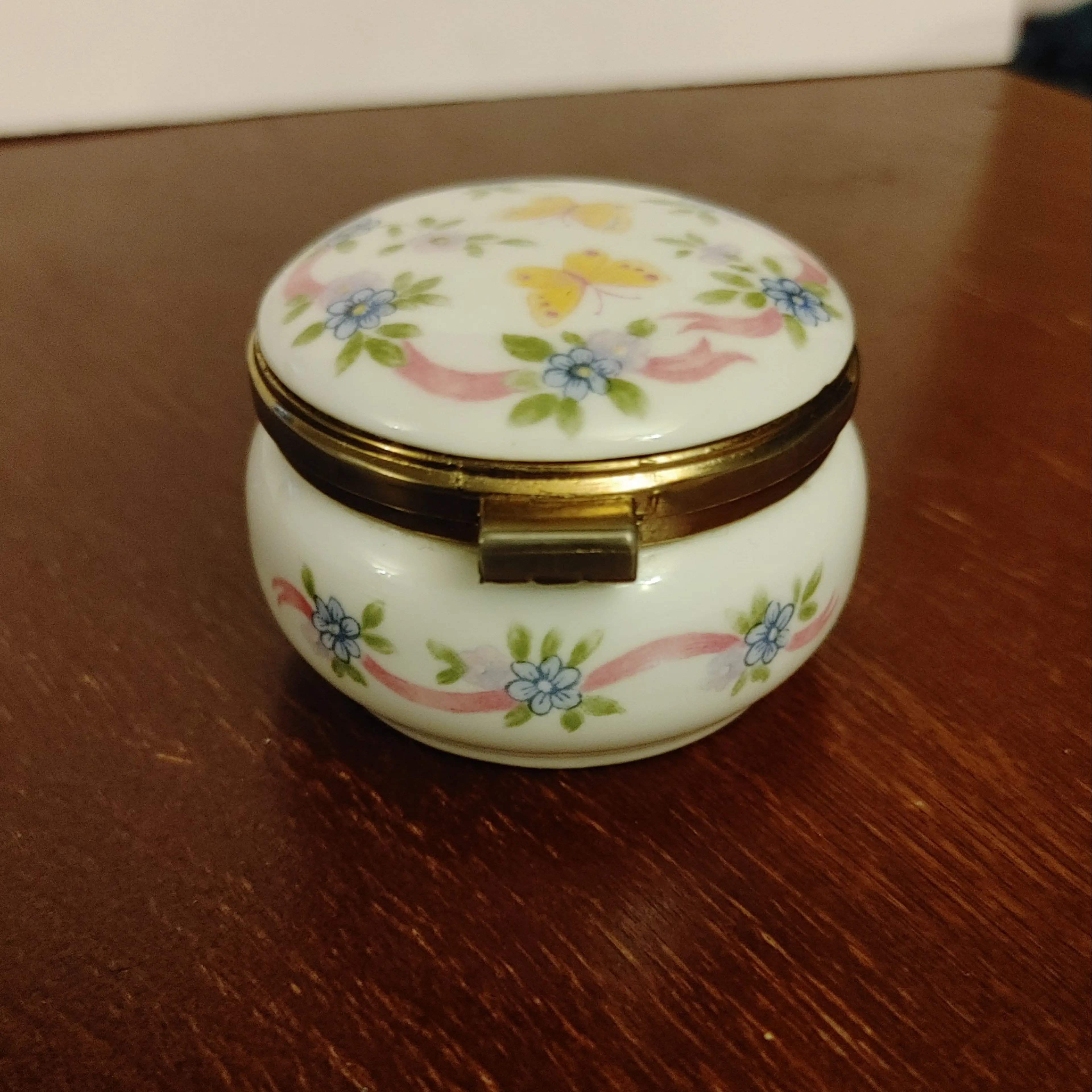 Image 3 of 5