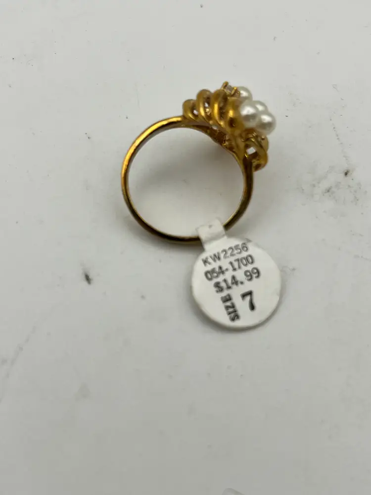 BC Womens Cocktail Ring Size 7 Faux Pearl Cluster Gold 14k Electroplate Vintage