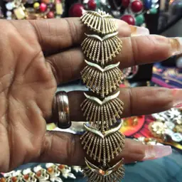 #41 - Vamp Peacock Listing