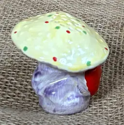 Vintage Crown Devon Mushroom Salt Spice Shaker Toadstool Goblincore Twee Cute