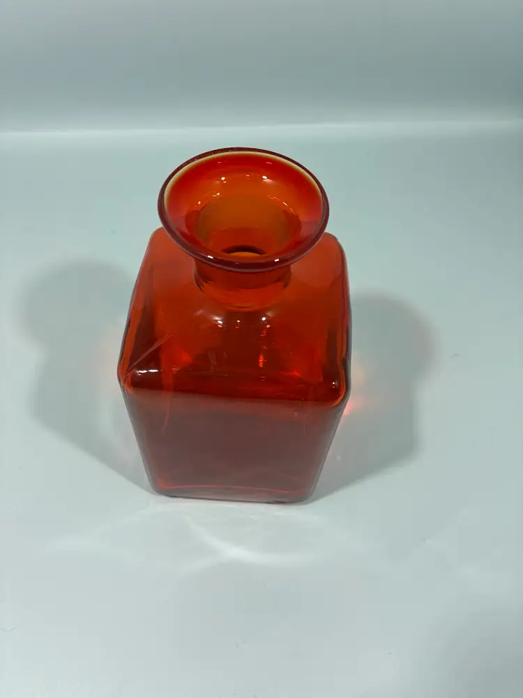 Glowy! Blenko mid-century modern amberina glass decanter No Stopper