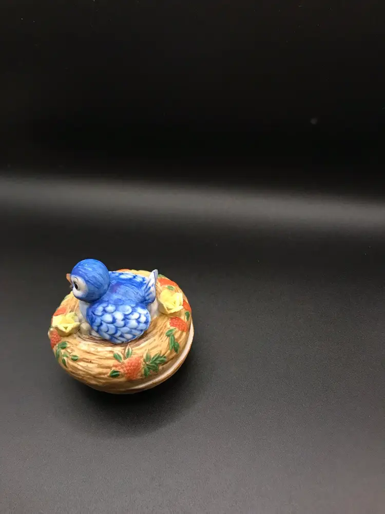 Vintage Trinket Storage Dish - Bluebird On Nest Bisque