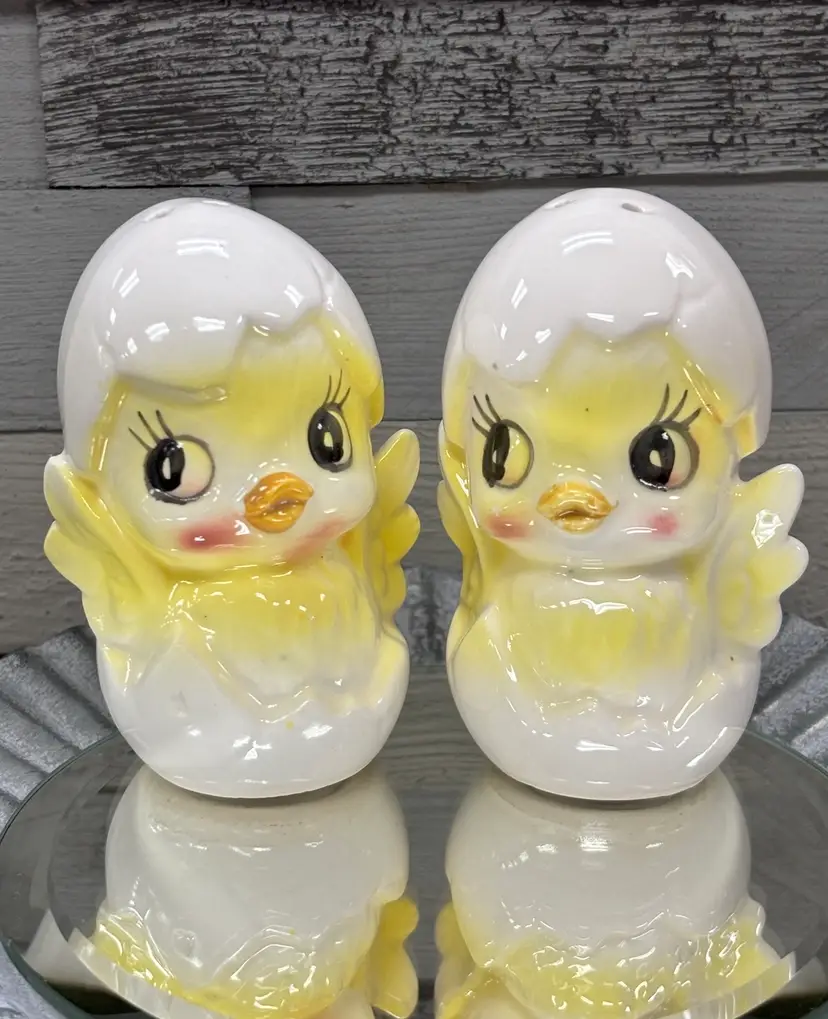 1960’s Hatching Chicks Salt & Pepper Shaker Set