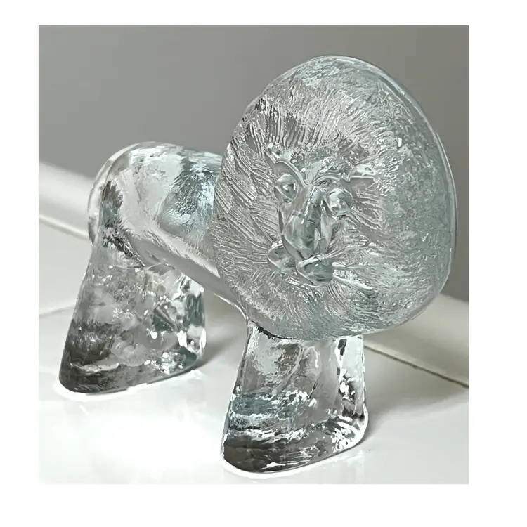 Kosta Boda Zoo Series by Bertil Vallien Crystal Clear Glass Lion Paperweight 3.5 in Height