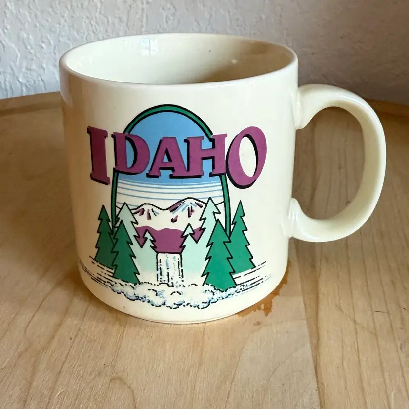 Vintage Idaho Mountains and Trees Travel Novelty Souvenir Coffee Mug