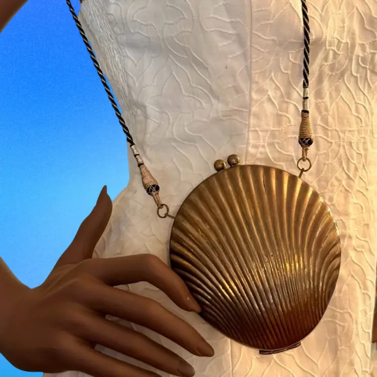 Vintage MCM Brass KISS Lock Clam Shell Purse Lined In Doeskin Leather Beachy Boho Vibe