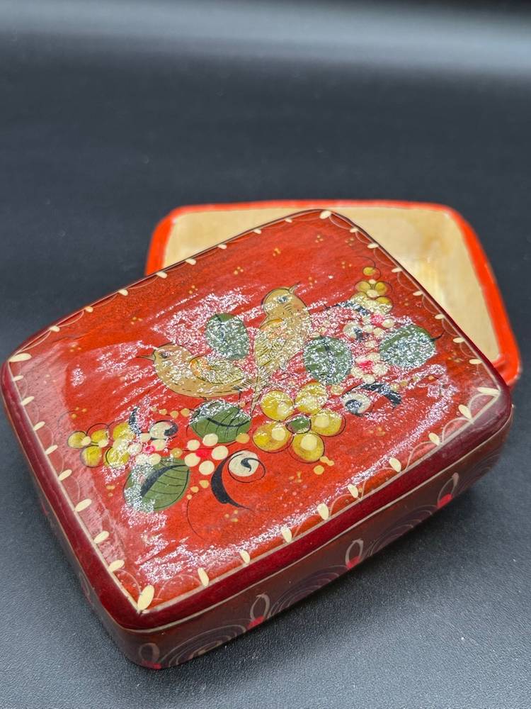 Vintage Tonala Paper Mache Trinket Box