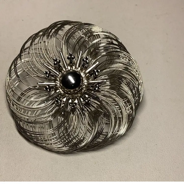 Silver Wire Swirl Brooch 2.5”