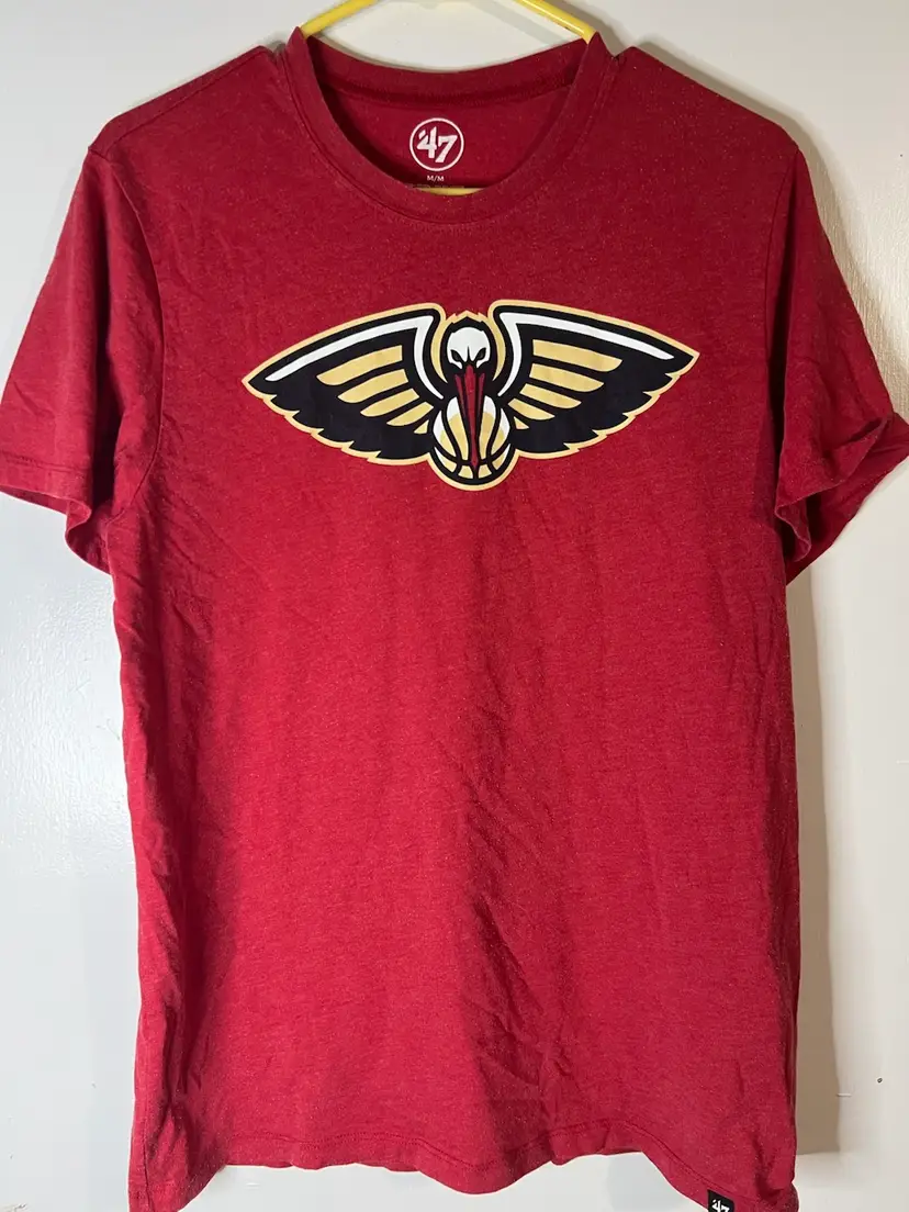 Mens Medium 47 Brand New Orleans NBA Tshirt