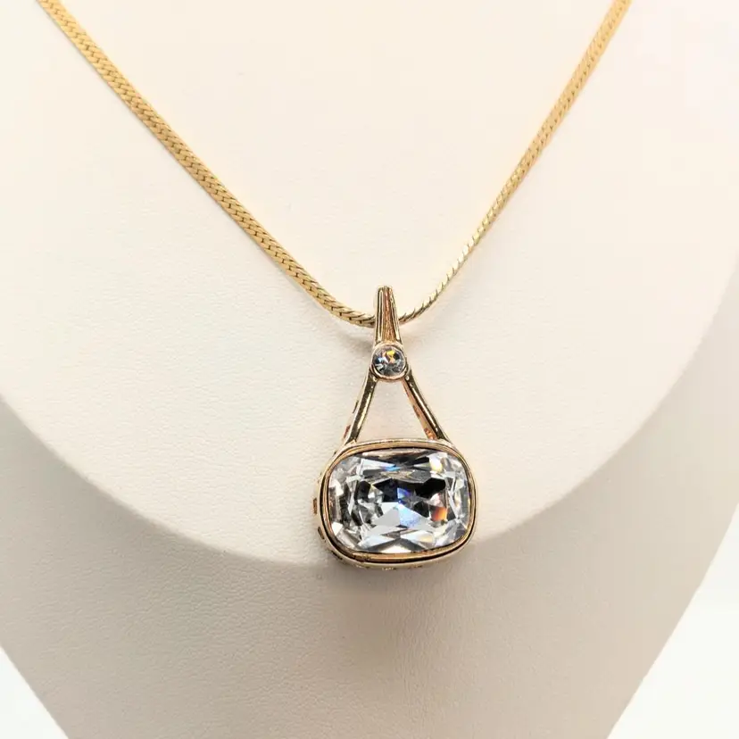Vintage Swarovski Clear Stone Pendant Necklace