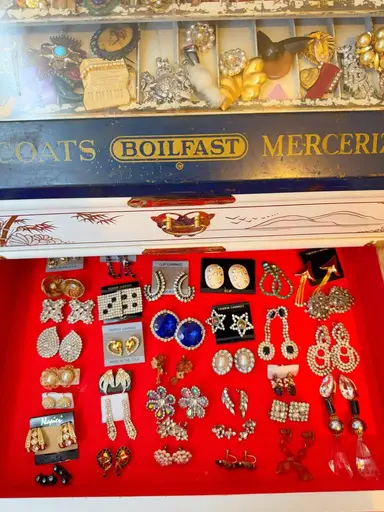 Maci & Cait Jewelry Show! Low Starts! 