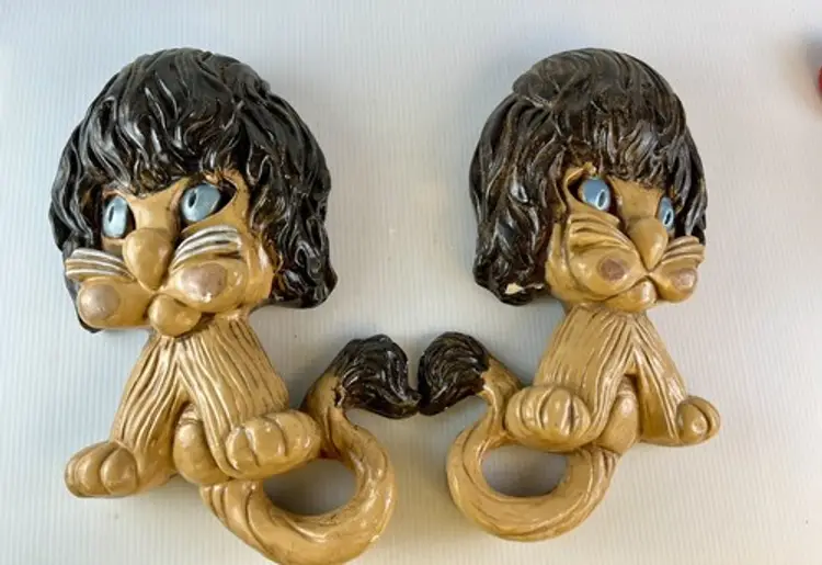 Lion Wall Hanging Pair Sculpture Retro Child Nursery Deco MCM Kitsch Vtg Homco