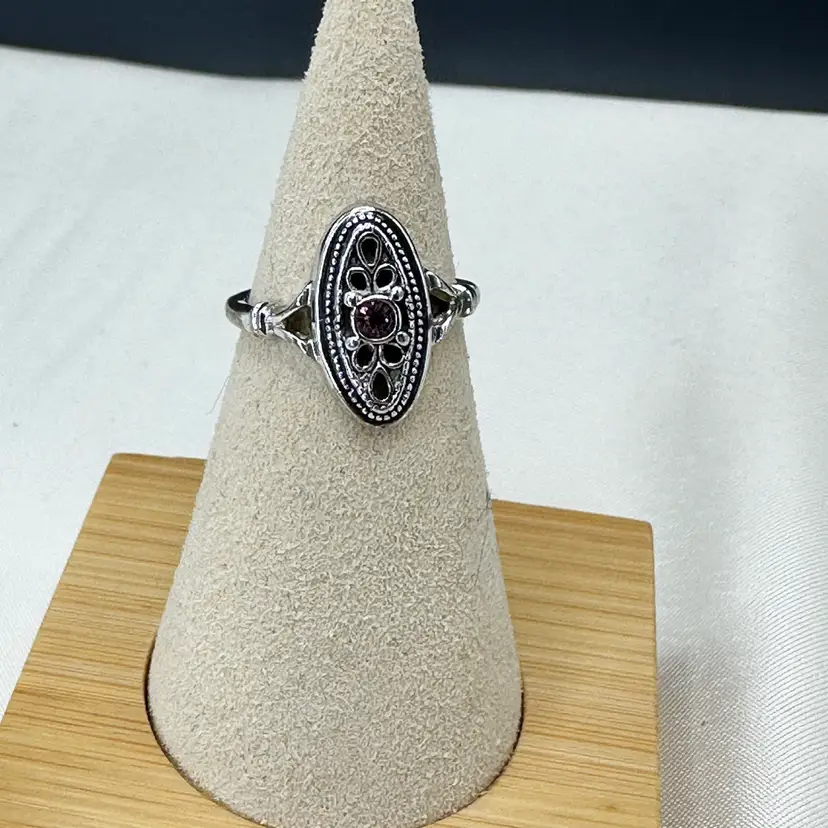 A046 - Avon Silver-tone Pink Or Purple Art Deco Ring Size 5