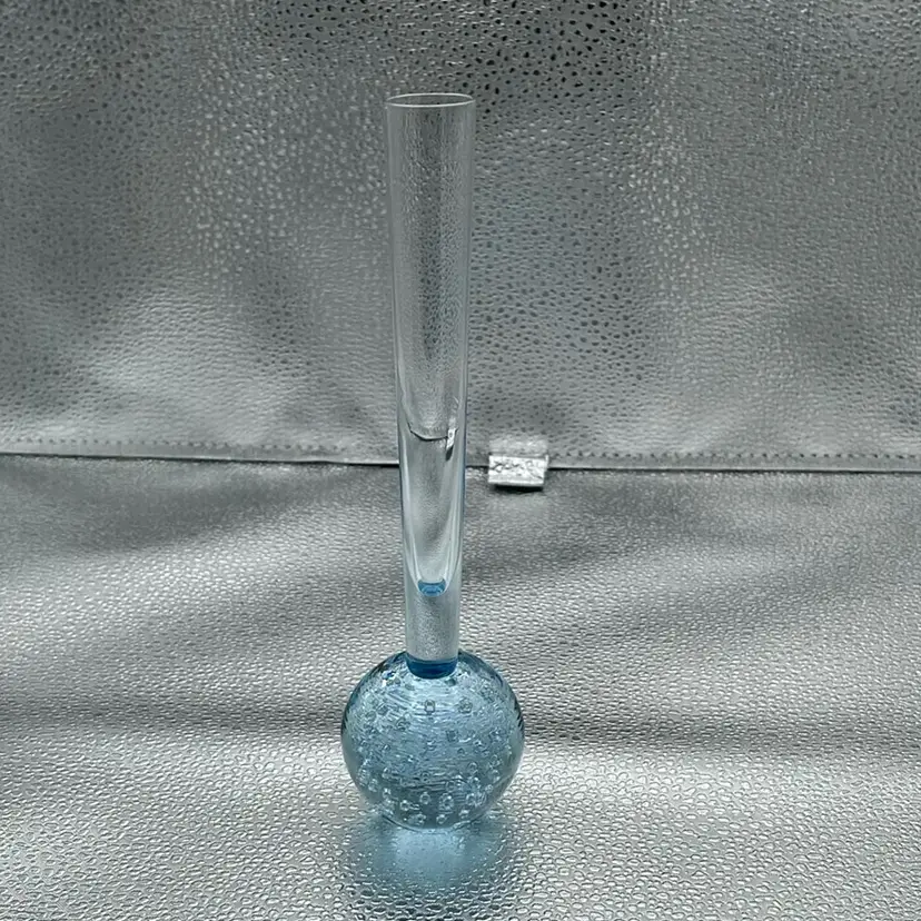 #53 Light Blue Bud Vase With Controlled Bubble Paperweight Bottom