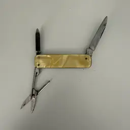 Vtg Elyco Italy Pocket knife Mother Of Pearl Handel 2.5" 3 Blade