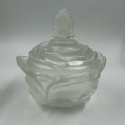 Vintage Fenton Satin Rose Covered Candy/trinket/ Jewelry Dish With A Butterfly Topper.  UV Reactive
