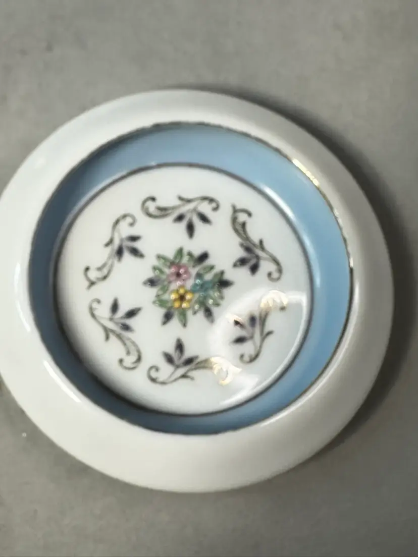 126. Trinket Dish Coaster ?